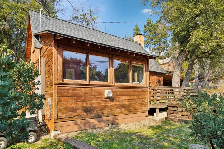 25-web-or-mls-Pineavista Dr-S3001-004