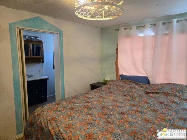 Master Bedroom With Bonus Room