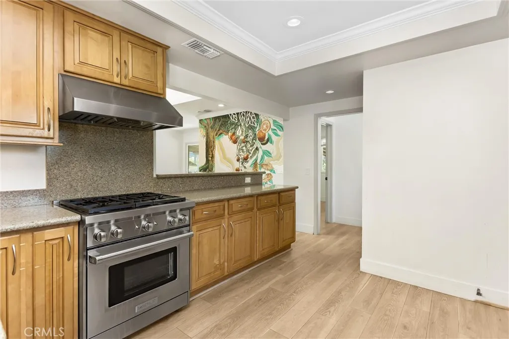1374 Prospect Drive, Redlands, California 92373 home-pic-17