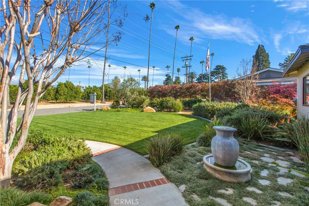 1374 Prospect Drive, Redlands, California 92373 home-pic-4