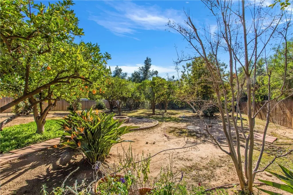 1374 Prospect Drive, Redlands, California 92373 home-pic-33