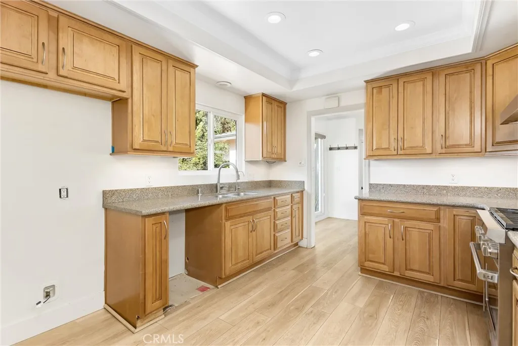 1374 Prospect Drive, Redlands, California 92373 home-pic-15