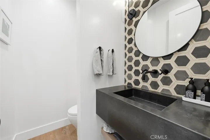 2848 Carob, Newport Beach, California 92660