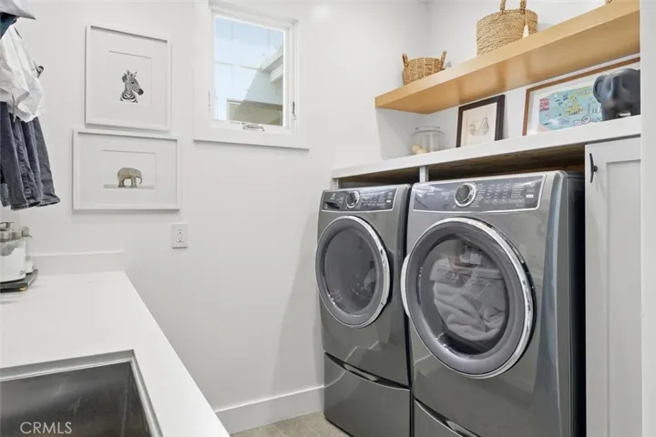 2848 Carob, Newport Beach, California 92660