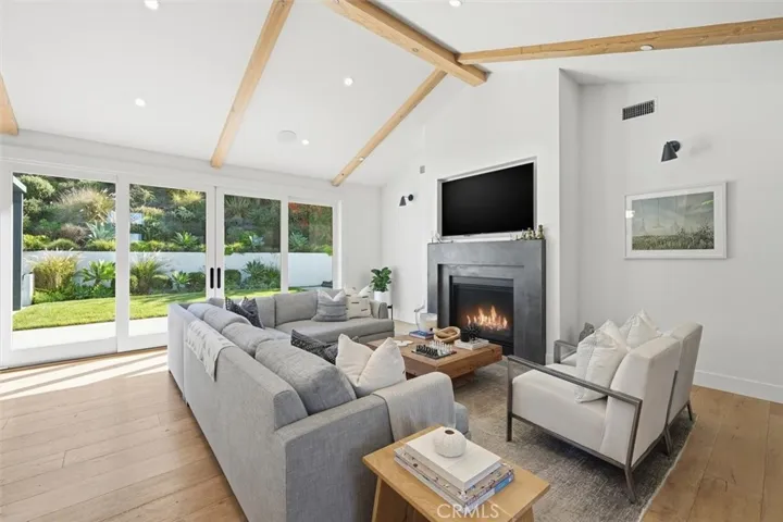 2848 Carob, Newport Beach, California 92660