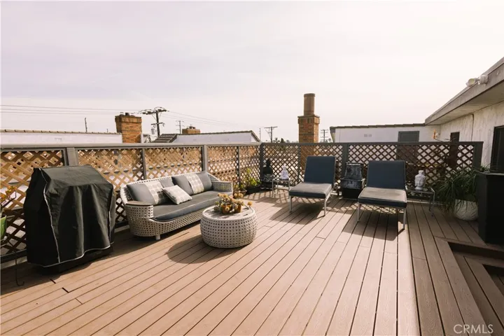 Common Area Lounge and BBQ Area