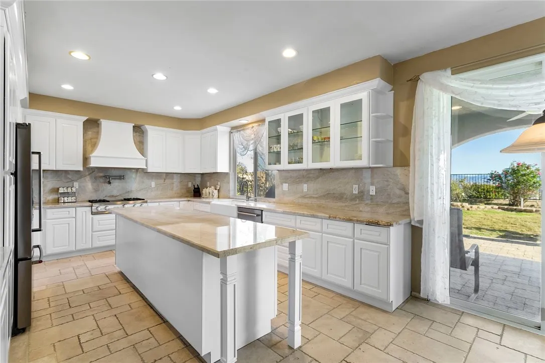 26403 Ocasey Place, Stevenson Ranch, California 91381 home-pic-4