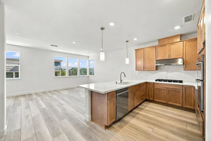 706 Morning View, Daly City, California 94014 — photo 4