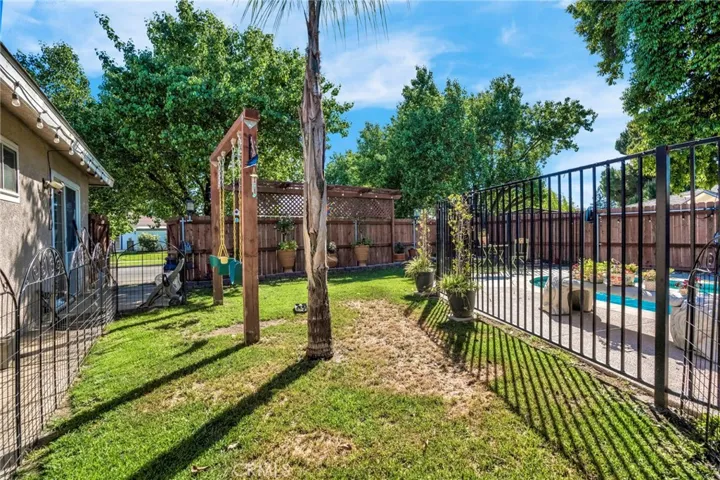 3849 N Stanford, Fresno, California 93727