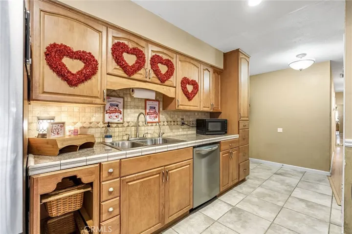 3849 N Stanford, Fresno, California 93727