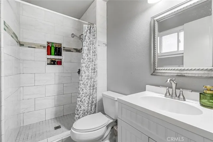 3849 N Stanford, Fresno, California 93727