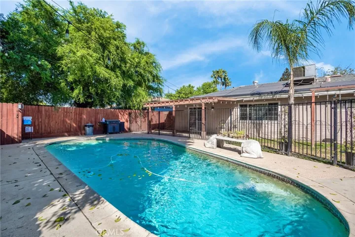 3849 N Stanford, Fresno, California 93727