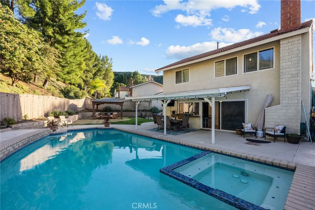27466 Annette Jo, Saugus, California 91350 home-pic-1