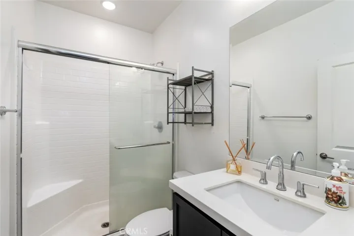 Casita bathroom