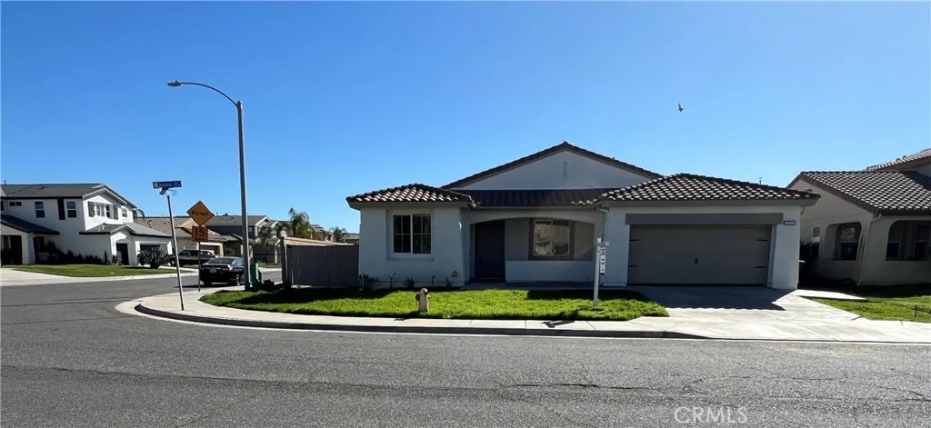 CORNER LOT W/ RV PARKING