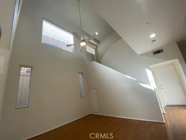 1129 W Capitol Drive 27, San Pedro, California 90732 home-pic-12