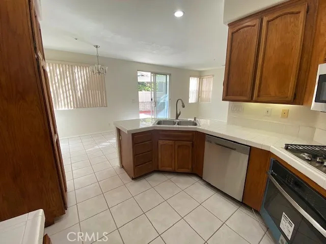 1129 W Capitol Drive 27, San Pedro, California 90732 home-pic-10