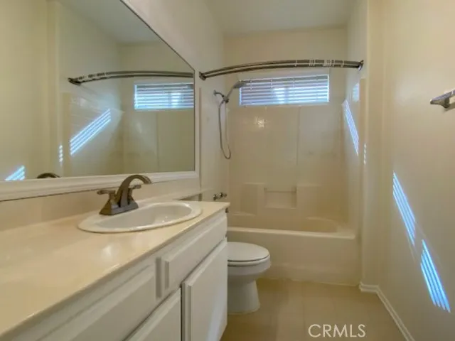 1129 W Capitol Drive 27, San Pedro, California 90732 home-pic-24