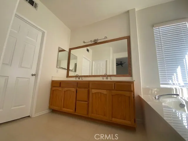 1129 W Capitol Drive 27, San Pedro, California 90732 home-pic-20