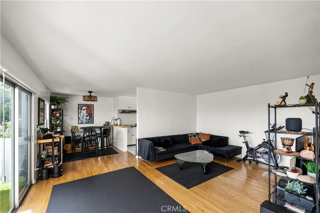 4065 Ursula 6, Los Angeles, California 90008 home-pic-10