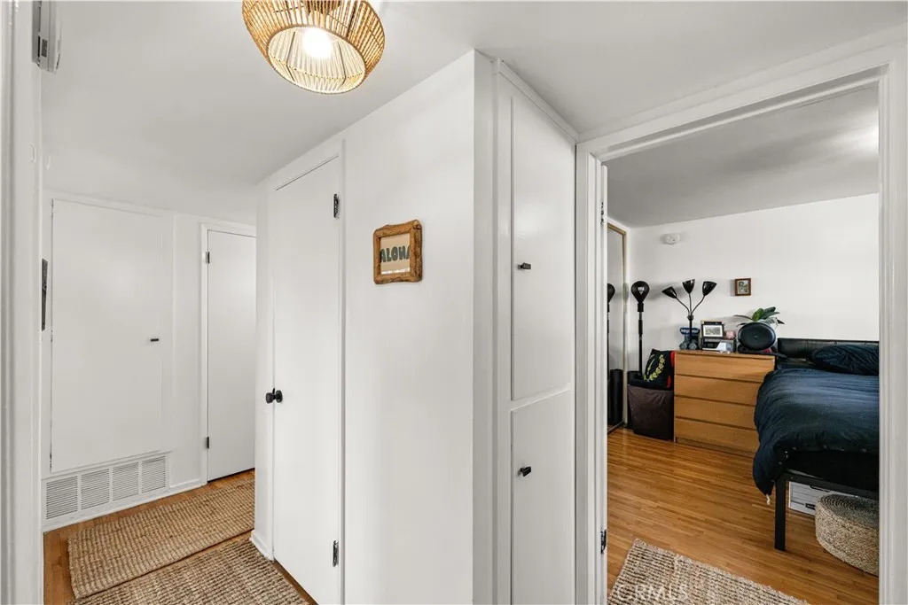 4065 Ursula 6, Los Angeles, California 90008 home-pic-26
