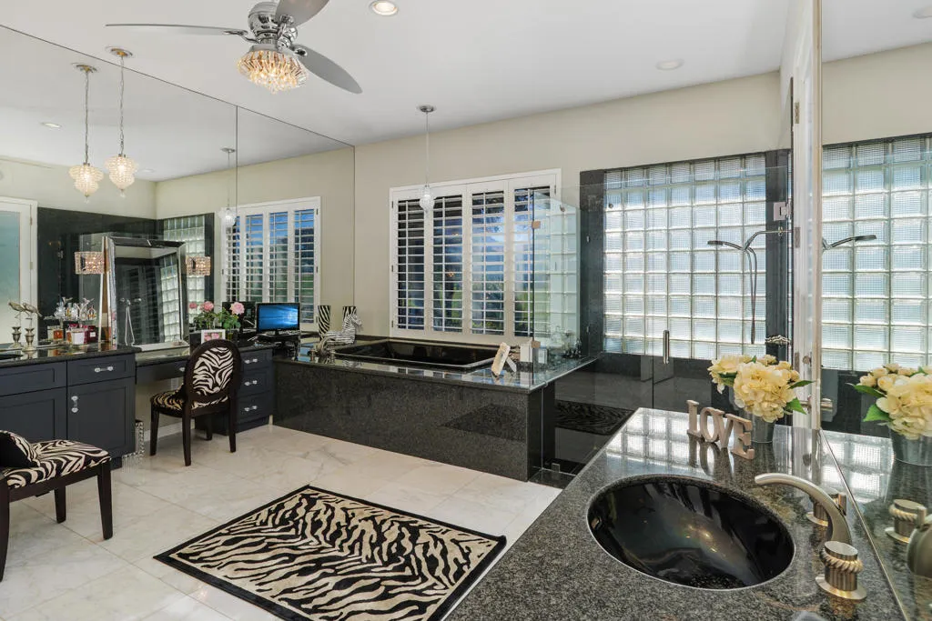 42515 Castle Harbor Court, Bermuda Dunes, California 92203 home-pic-26