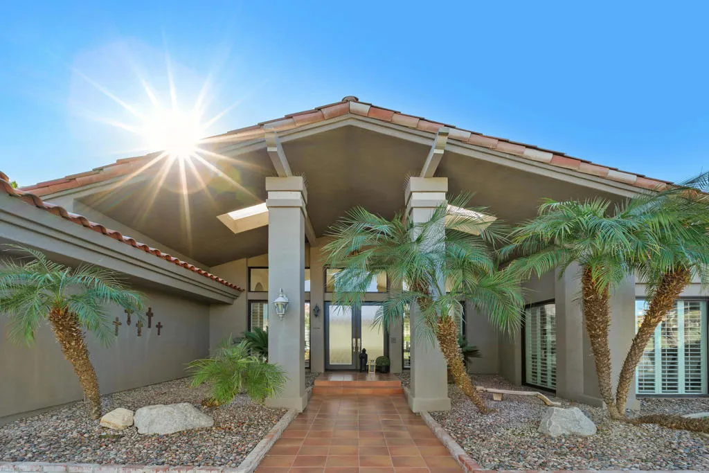 42515 Castle Harbor Court, Bermuda Dunes, California 92203 home-pic-6