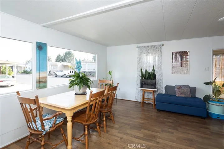 Space, comfort and ocean colors accent your dining experience.