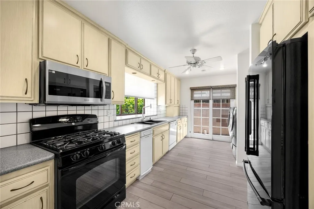 4502 Petite Lane, Cypress, California 90630 home-pic-4