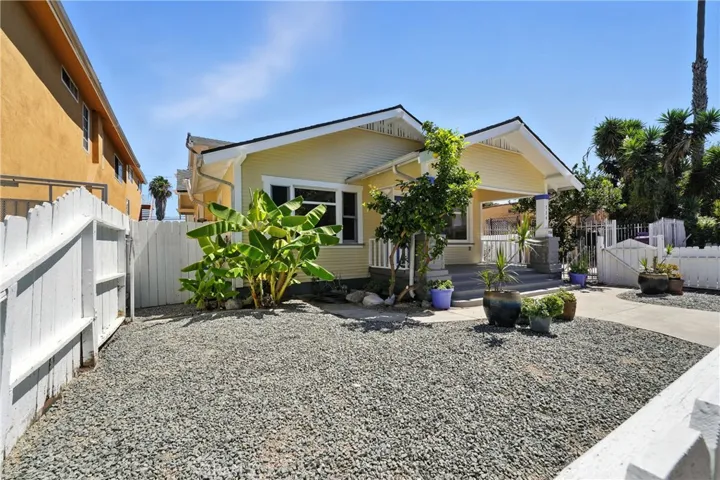 732 Saint Louis Avenue, Long Beach, California 90804