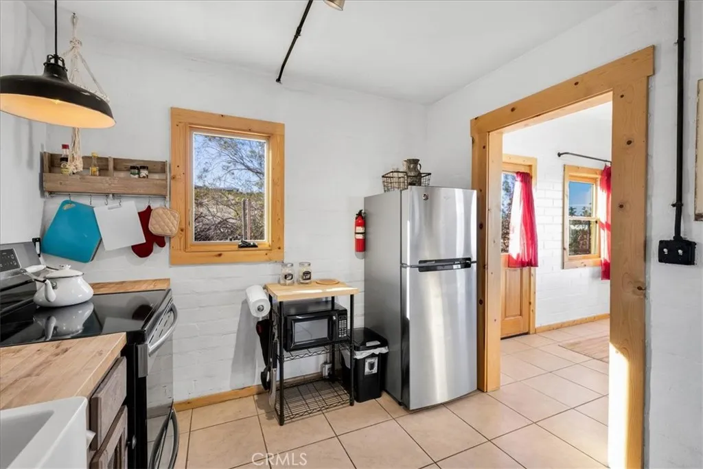 6572 Bullion, 29 Palms, California 92277 home-pic-18