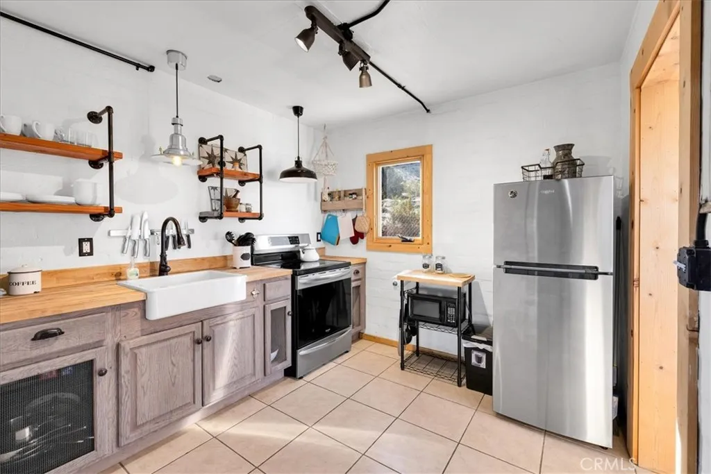 6572 Bullion, 29 Palms, California 92277 home-pic-17