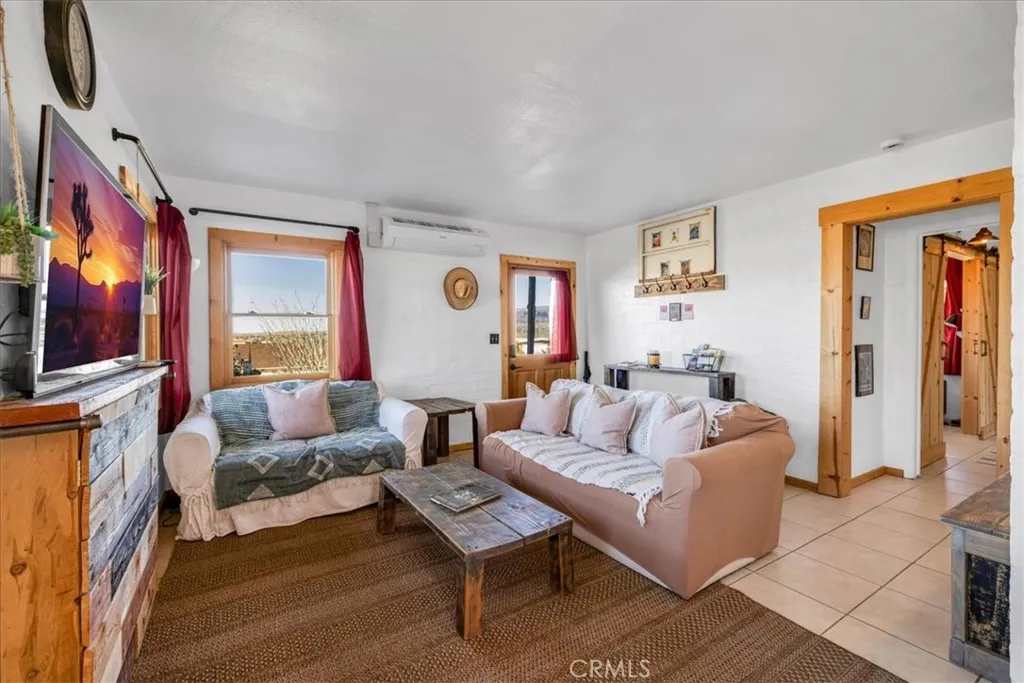 6572 Bullion, 29 Palms, California 92277 home-pic-11
