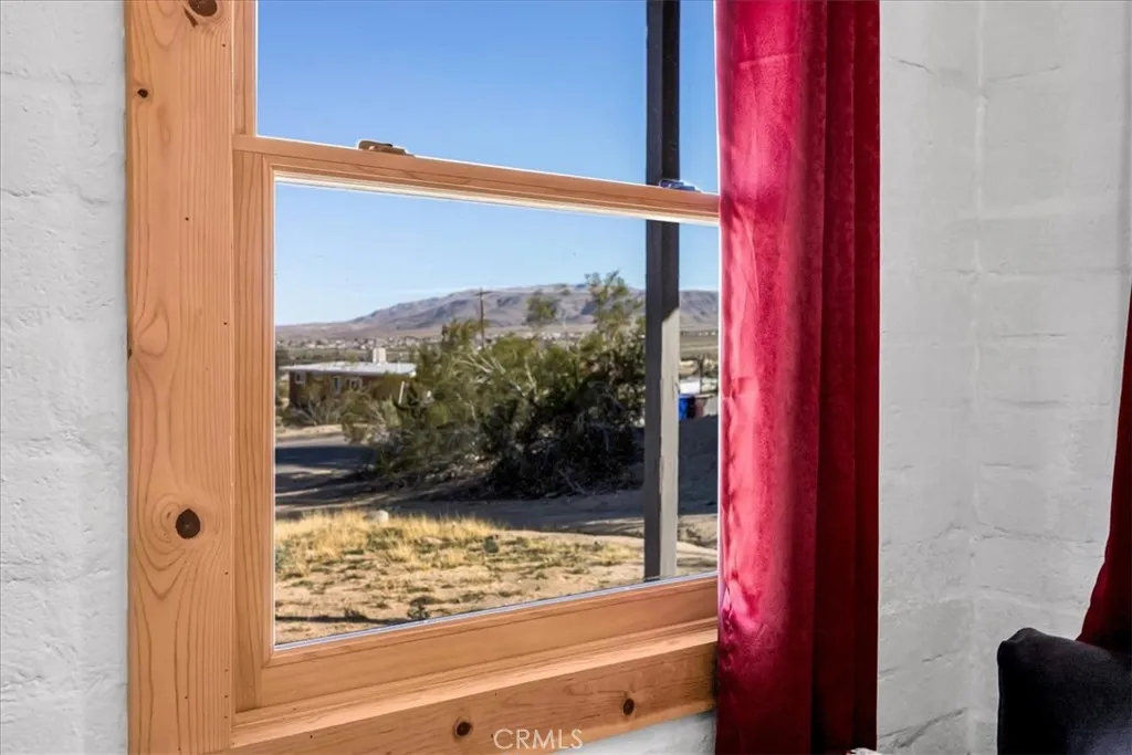 6572 Bullion, 29 Palms, California 92277 home-pic-26