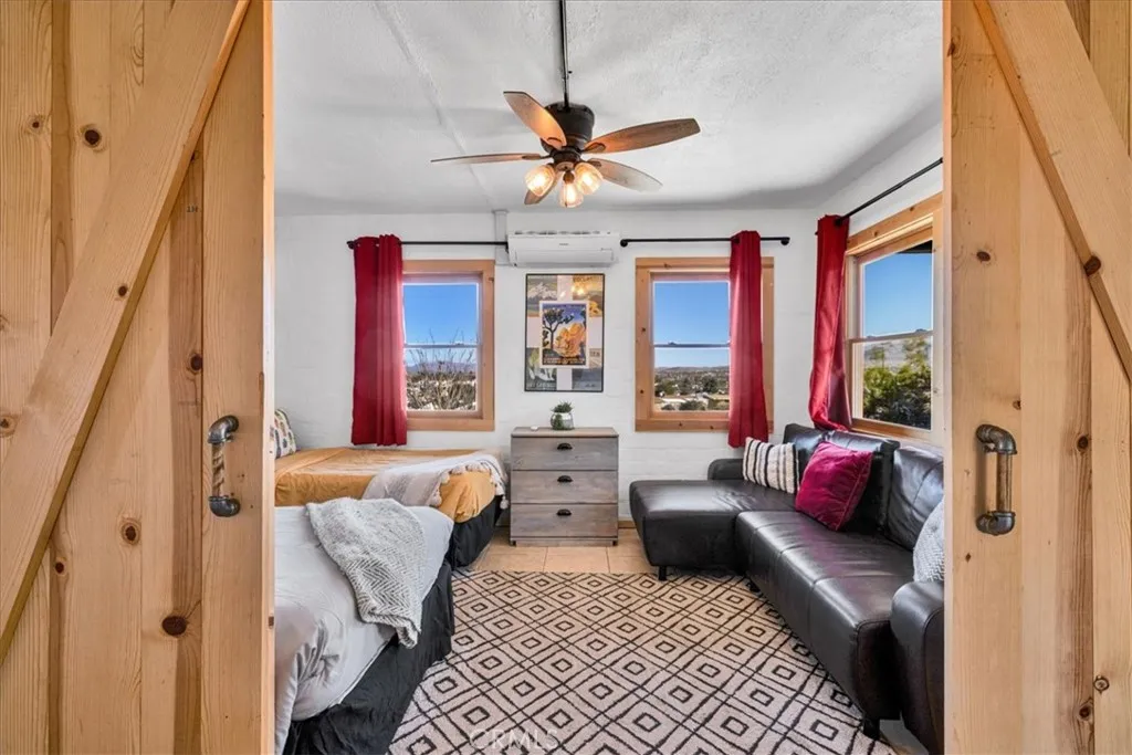6572 Bullion, 29 Palms, California 92277 home-pic-21