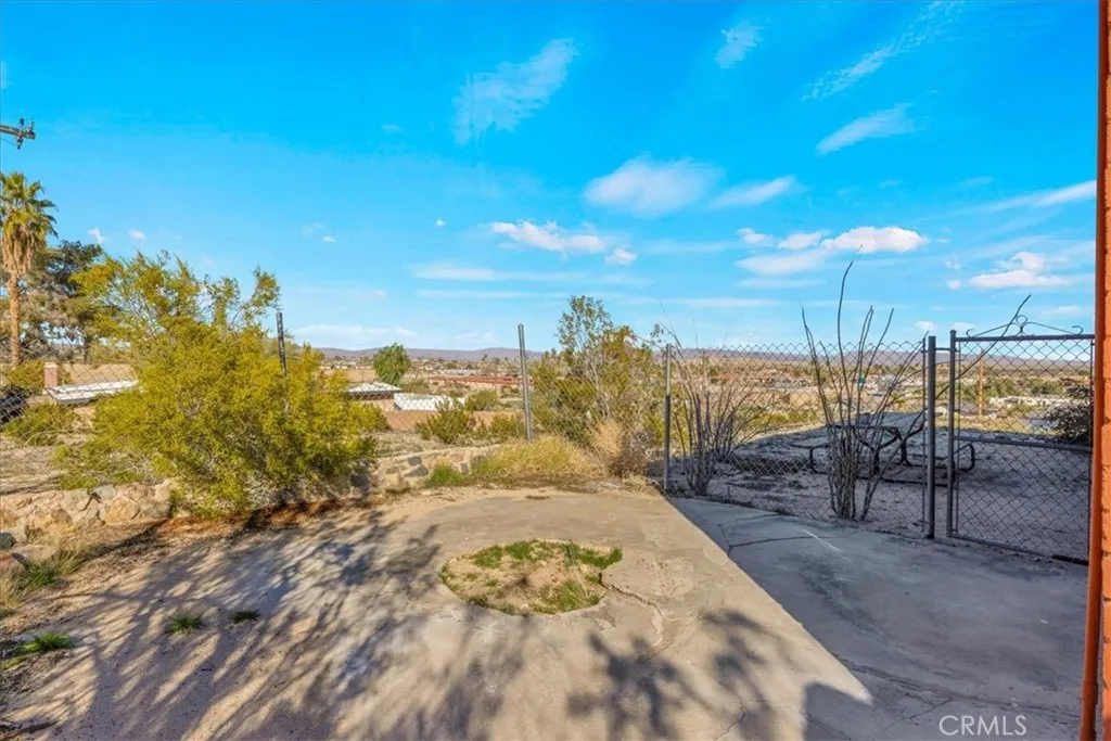 6572 Bullion, 29 Palms, California 92277 home-pic-40