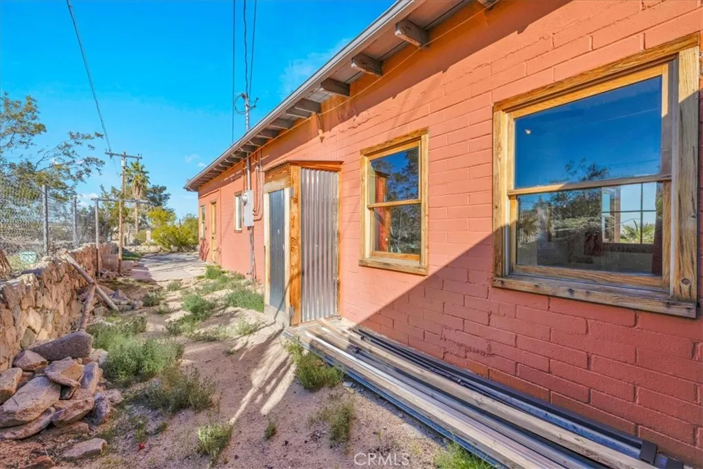 6572 Bullion, 29 Palms, California 92277 home-pic-32