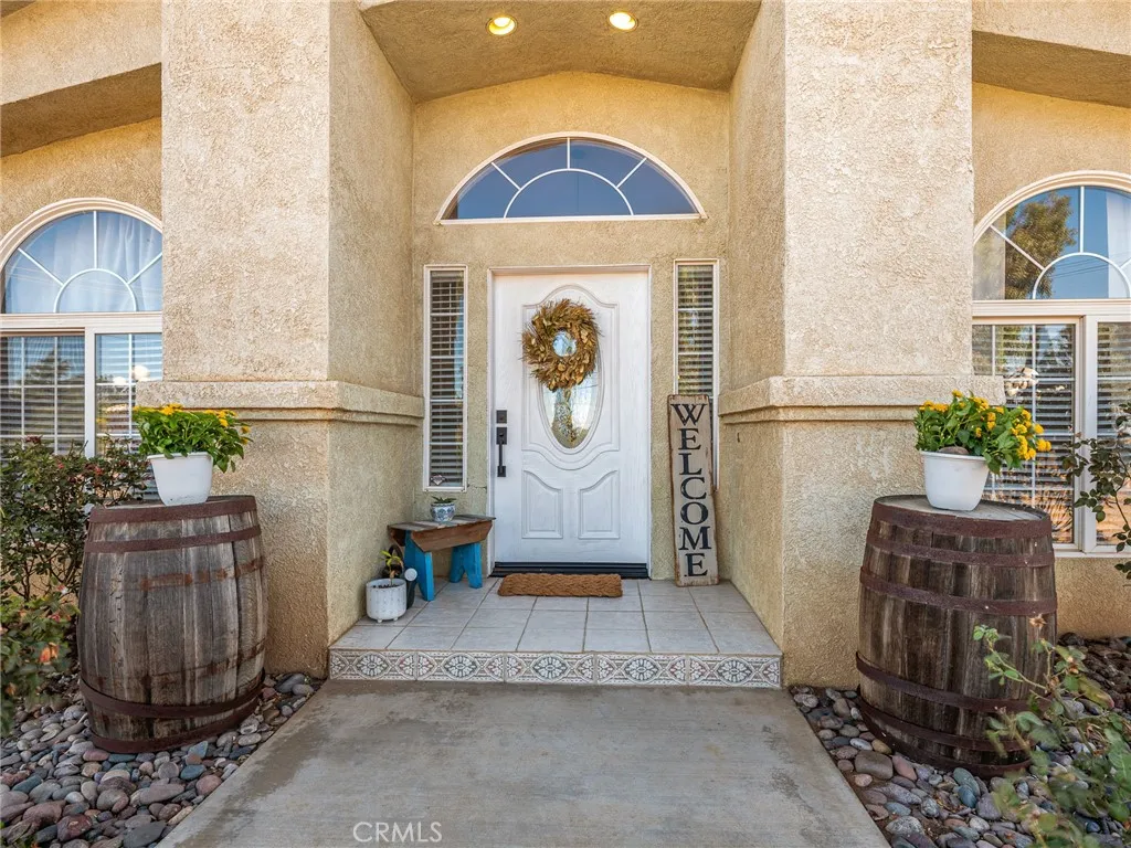 6370 Fremontia Street, Hesperia, California 92344 home-pic-4