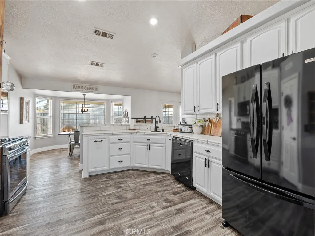 6370 Fremontia Street, Hesperia, California 92344 home-pic-26