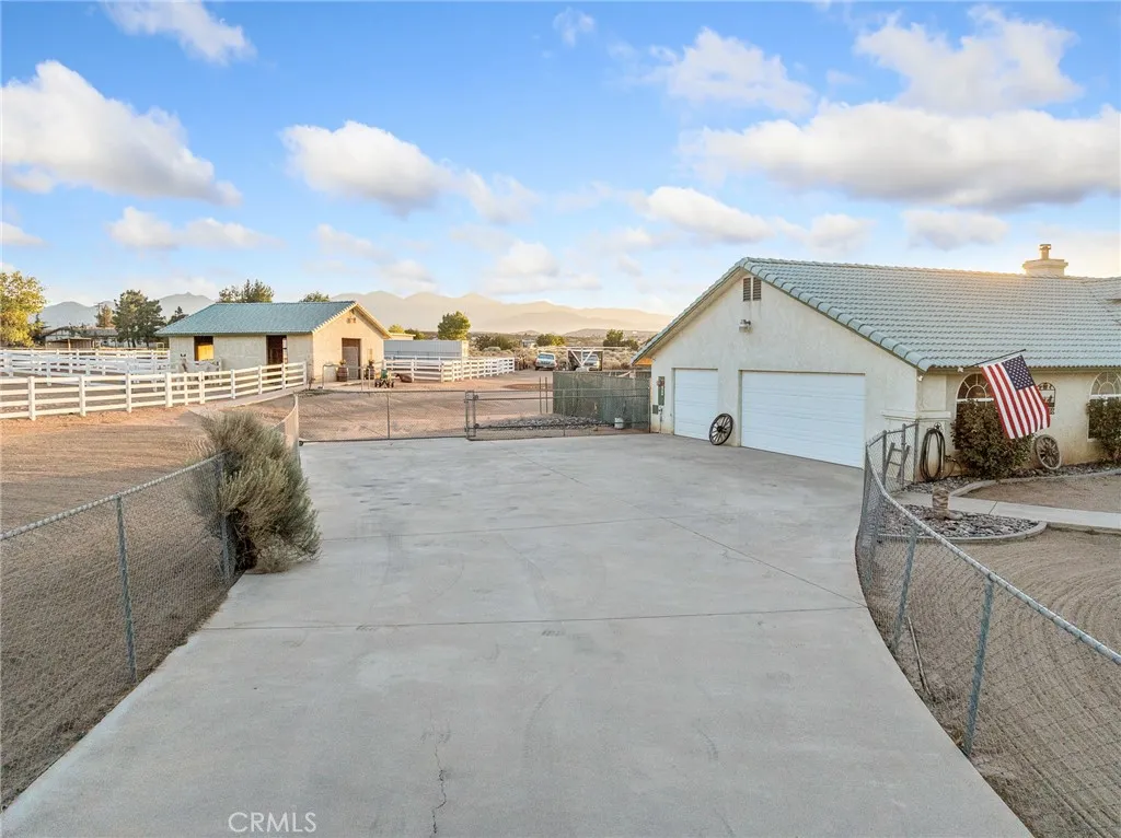 6370 Fremontia Street, Hesperia, California 92344 home-pic-5
