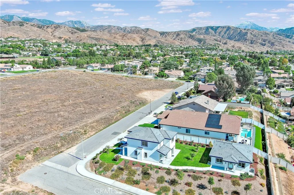 Brand new custom homes in established neighborhood with NO HOA and fabulous views!