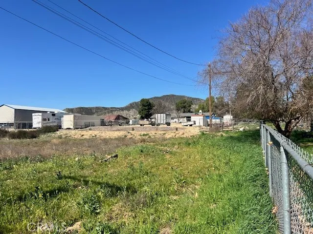 Back of property ends at dirt area