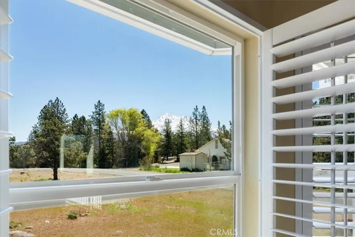 16840 Antler Way, Weed, California 96094