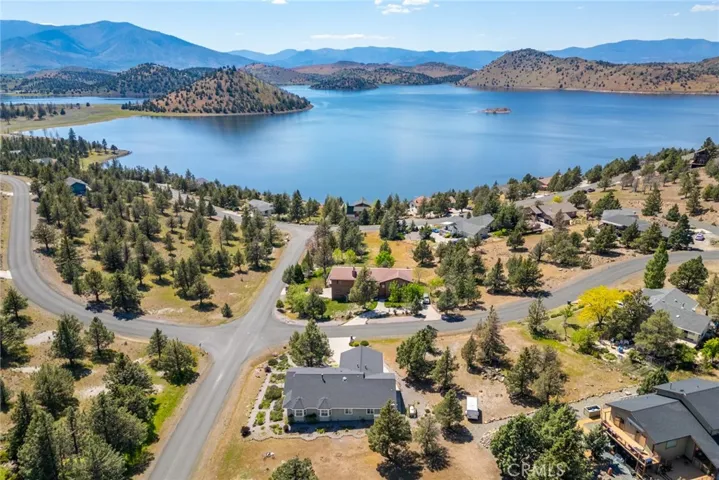 16840 Antler Way, Weed, California 96094