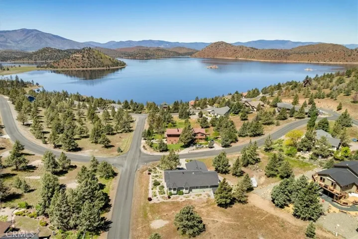 16840 Antler Way, Weed, California 96094
