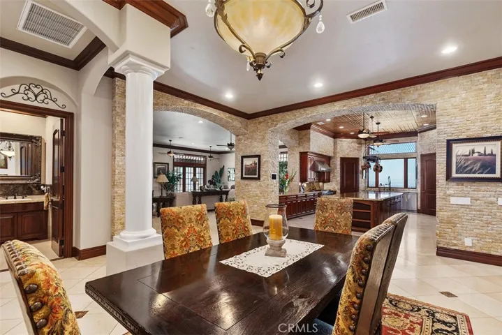 Daily dining area off the kitchen.