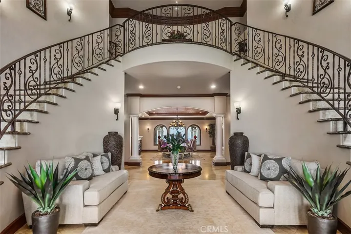 Grand foyer