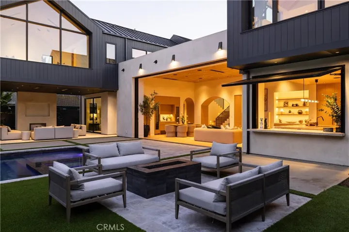 Luxury custom residence at 2100 Windward Ln, Newport Beach inspired by the Four Seasons Cabo San Lucas lifestyle.
 Dover Shores, Newport Beach Orange County California