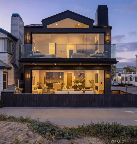 218 E Oceanfront Newport Beach California "Architectural Digest" newly rebuilt oceanfront home on the beach front boardwalk Newport Beach peninsula