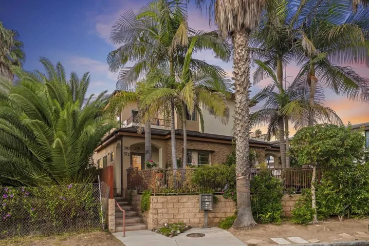 A coastal façade framed by surf breezes and the promise of ocean glimpses.
